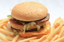 ハンバーガーとフライドポテト