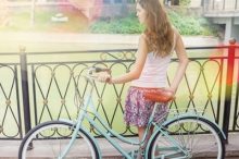 自転車と少女