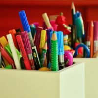 色鉛筆やペン