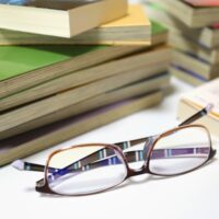 本と眼鏡