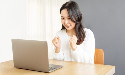 推し活中の女性