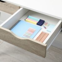 文房具の入った引き出し