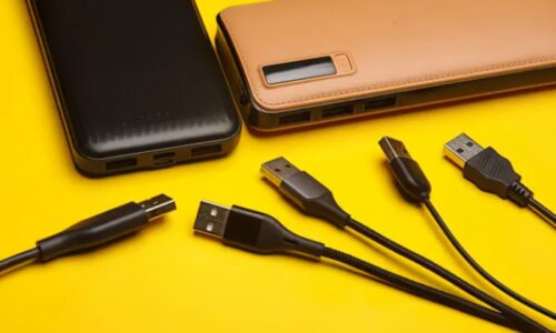 電話の充電コード